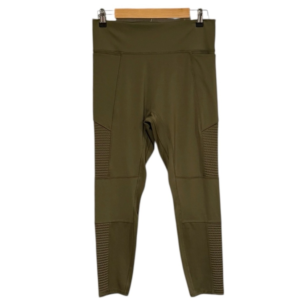 Fabletics Anywhere Motion365+ High-Waisted Utility
Legging Avocado Color XL